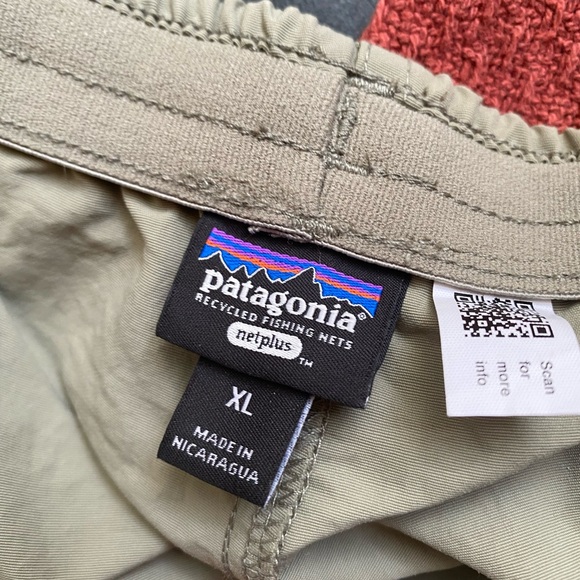 Patagonia Women's olive Baggies - Picture 2 of 6